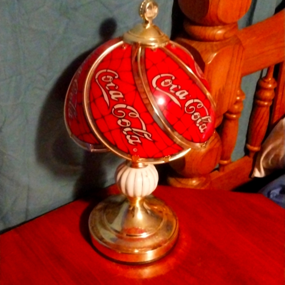 coca cola lamp.
